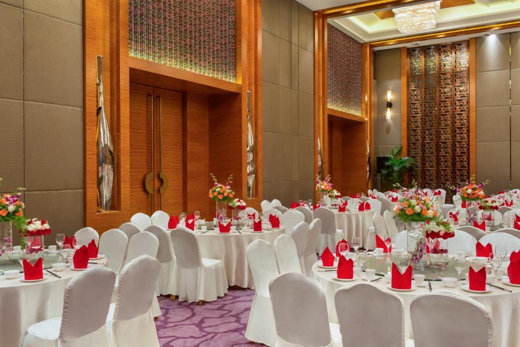 Movenpick Hotel Enshi Exterior foto
